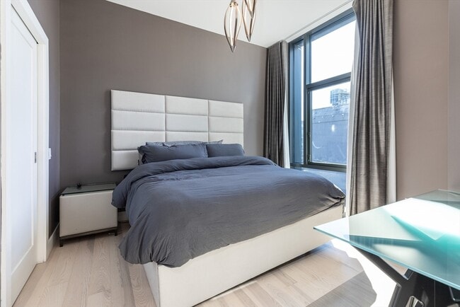 Building Photo - 32 Traveler St