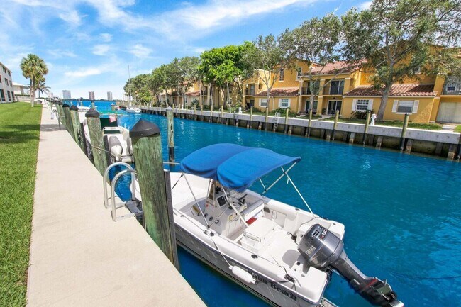 Building Photo - 120 Lehane Terrace