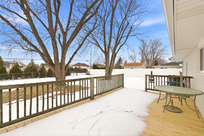 Building Photo - 19728 Glennell Ave