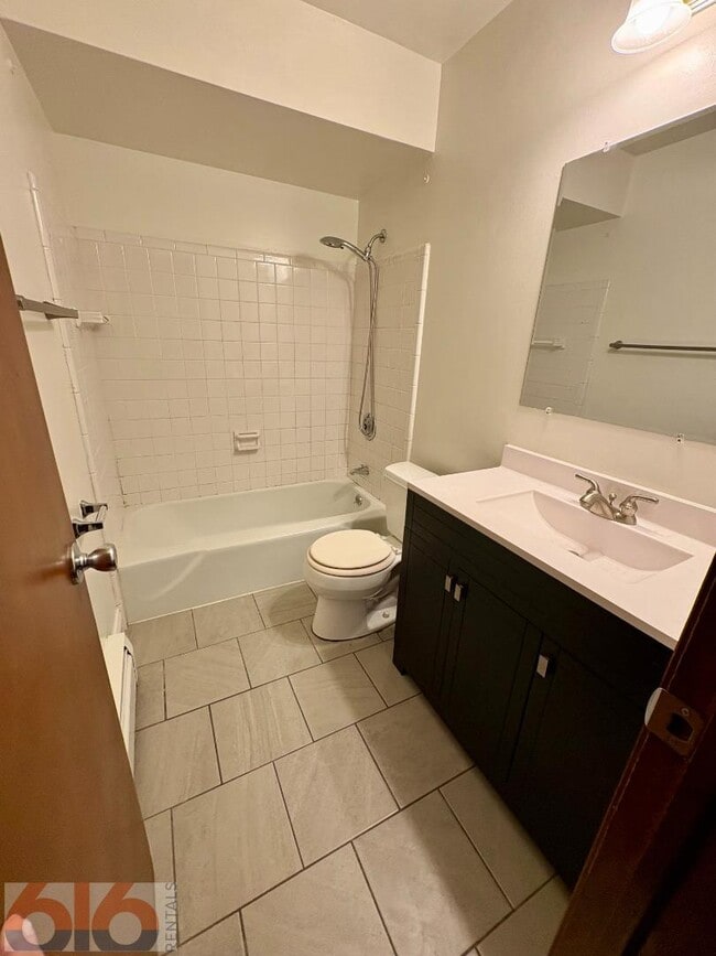 Building Photo - 630 56th St SE