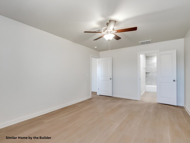 Building Photo - 1608 Highland Loop,