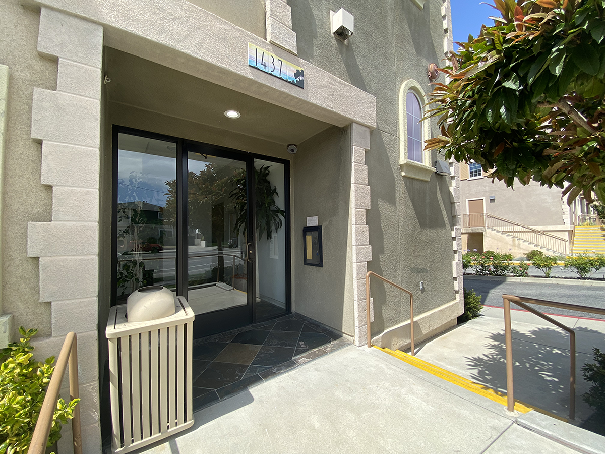Building Photo - 1437 Lomita Blvd