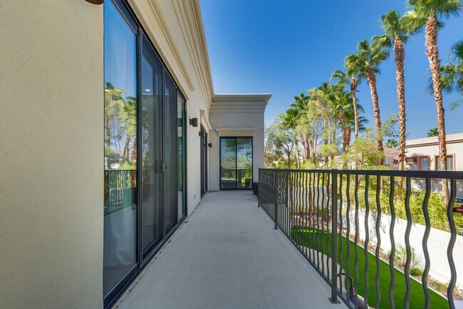 Building Photo - Luxury Summerlin Living in Gated Canyon Crest Community