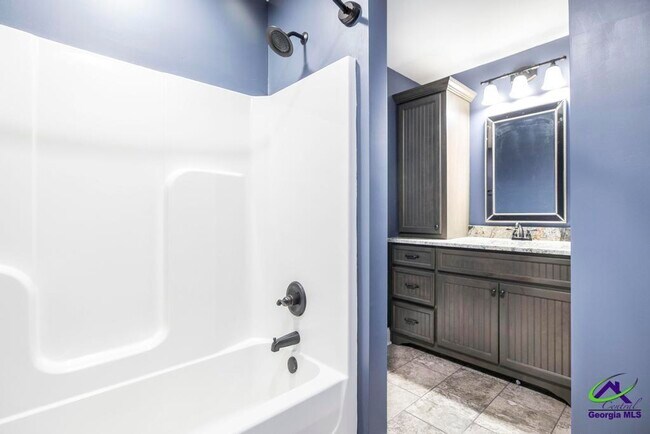 Building Photo - 107 Grand View Ave