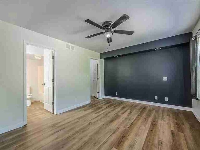 Building Photo - 2543 State Rd A