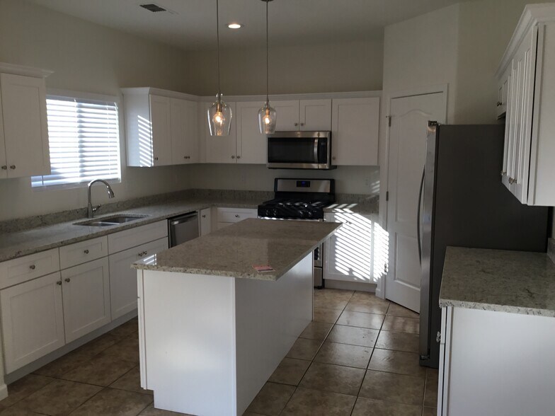 Building Photo - 10319 Calle Dichoso Ct NW