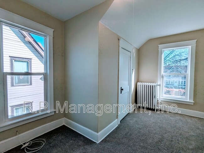 Building Photo - 3620 Pillsbury Ave