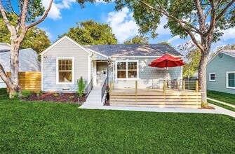 Building Photo - 9531 Peninsula Dr