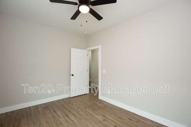 Building Photo - 7 Lemon Wy