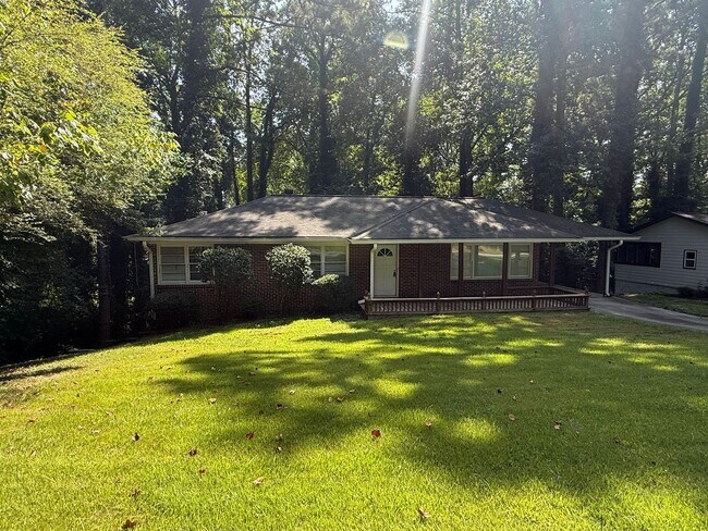 Building Photo - 1476 Lively Ridge Rd NE
