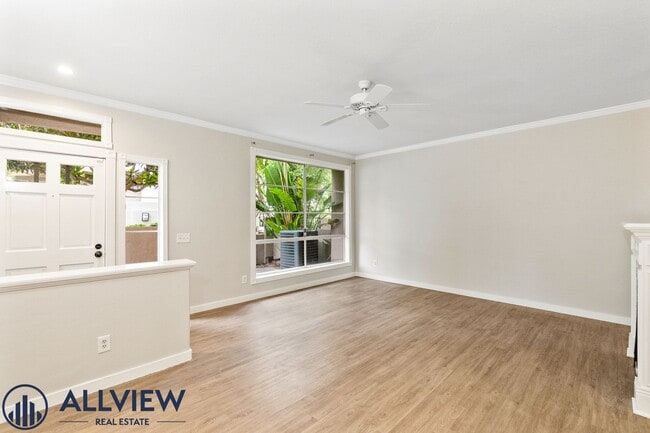 Building Photo - Updated 3 Bed, 2.5 Bath Home Available in Gated Community of Windsong!