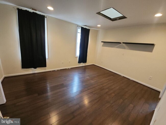 Building Photo - 2804 Christopher Ave