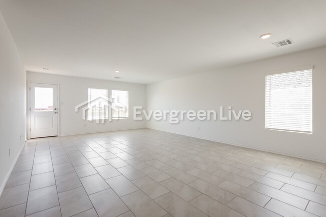 Building Photo - 2308 Claire Dr