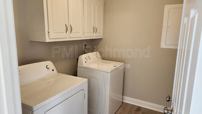 Building Photo - 4606 Wind Pl