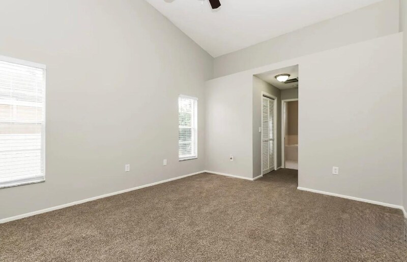 Building Photo - 7371 Box Elder Dr