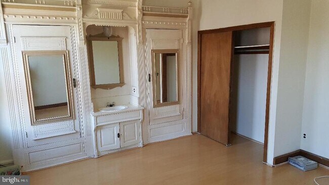 Building Photo - 872 N 23rd St