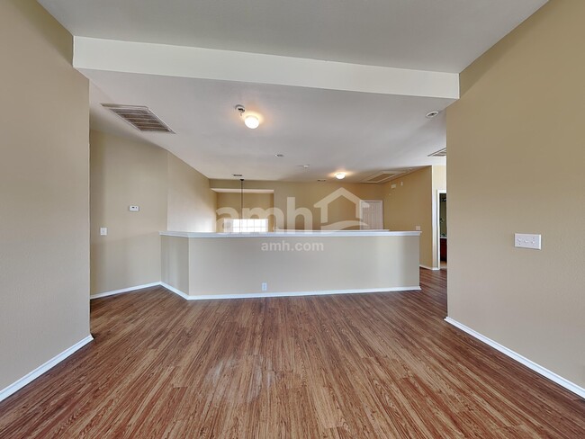 Building Photo - 2807 Edgewick Elm St