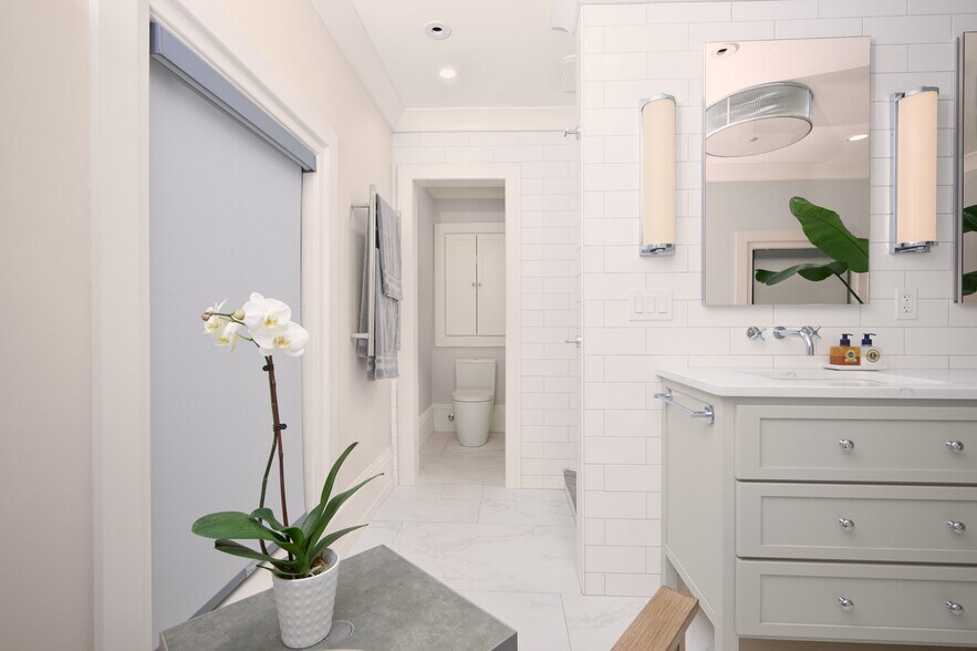 Building Photo - 137 Kendall Pond Rd