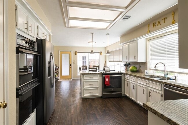 Building Photo - 3026 Rushing Brook Dr