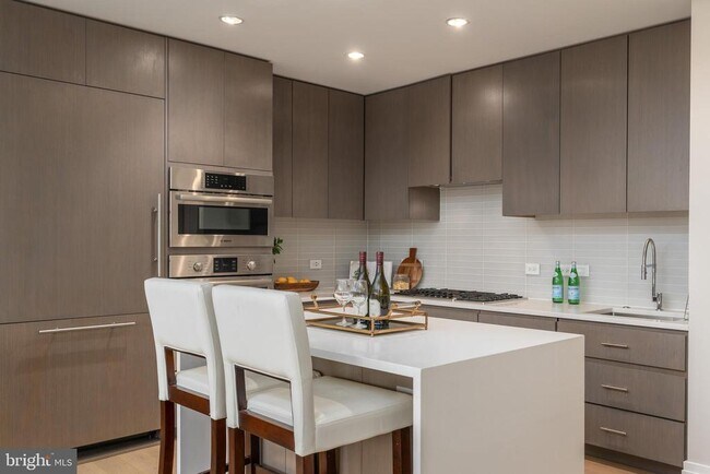 Building Photo - 2501 M St NW