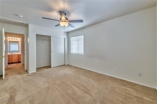 Building Photo - 5009 Ocean Springs Ave