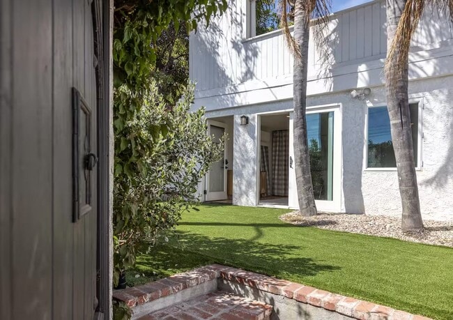 Building Photo - The Costa Beach Bungalow - Entire guesthouse in Malibu, California, United States