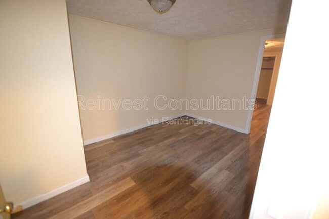 Building Photo - 35 Wesleyan Ct