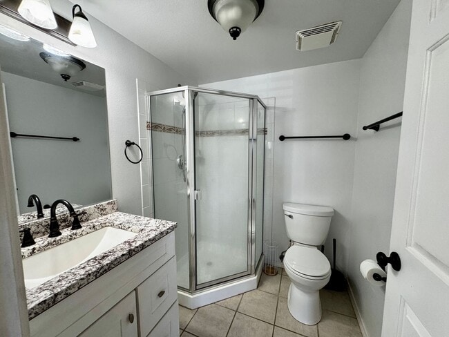 Building Photo - 2BR/2BA + Loft Condo at Villas at Kenolio – Vaulted Ceilings & Upgraded Interior