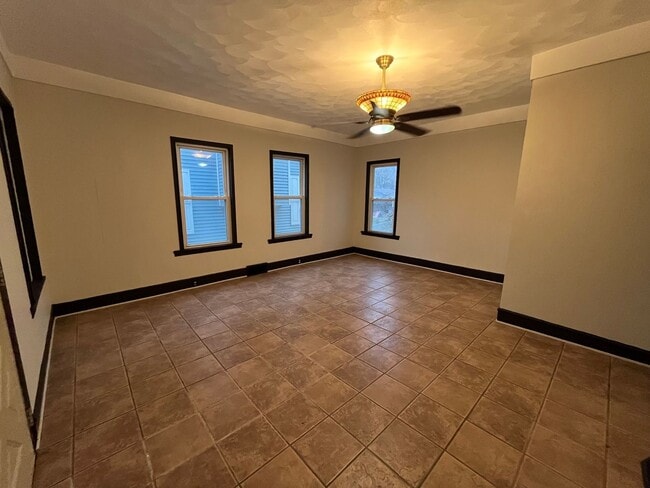 Building Photo - Postmaster