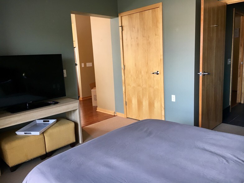 Building Photo - 1211 Lagoon Ave