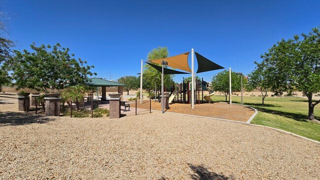 Building Photo - Beautifully updated home in Las Brisas Community of Goodyear!