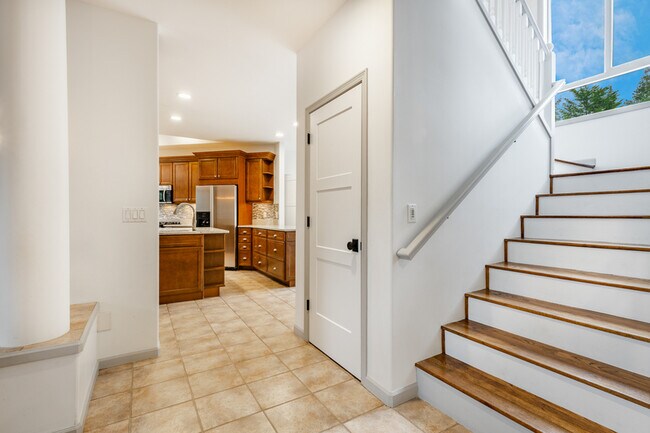 Building Photo - 8975 Snowy Owl Ln