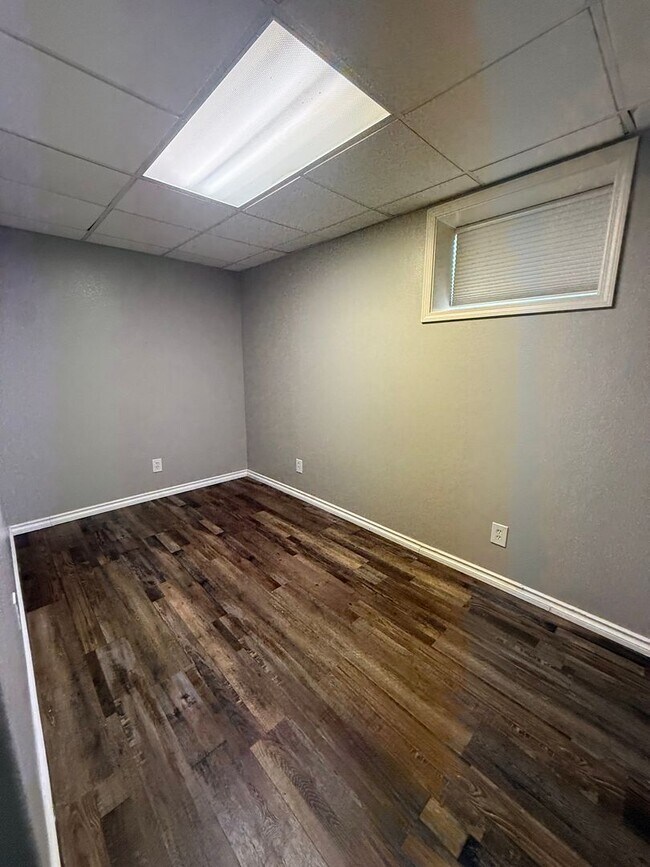 Building Photo - 529 S Dakota St