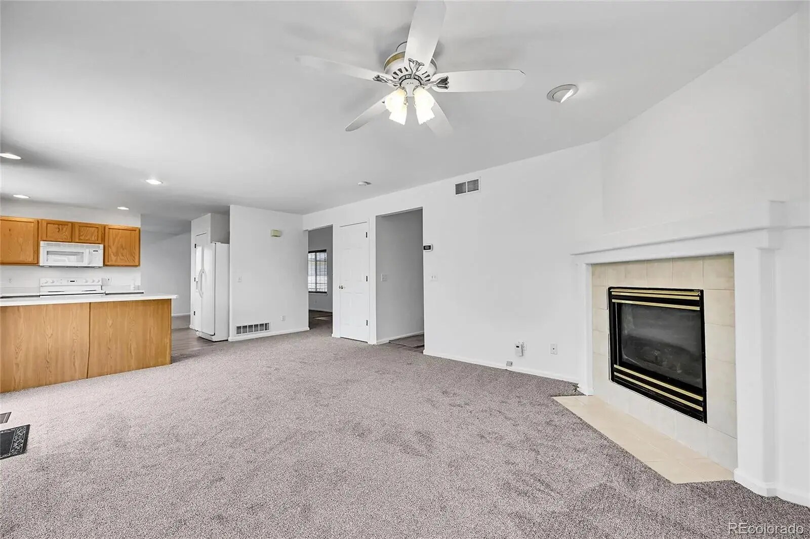 Building Photo - 11963 Dahlia Dr