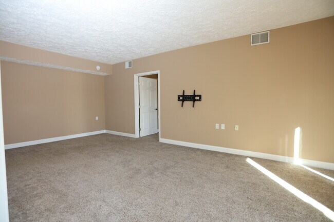 Living Room - 3738 Riverbed Lane Southeast