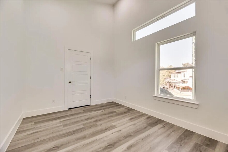 Building Photo - 1930 Shaw St