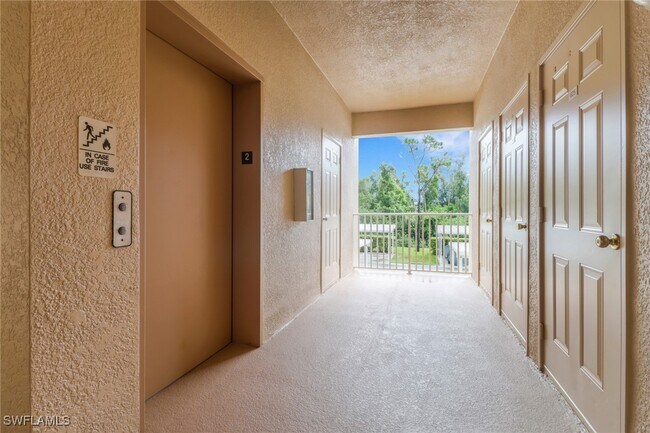 Building Photo - 8550 Kingbird Loop