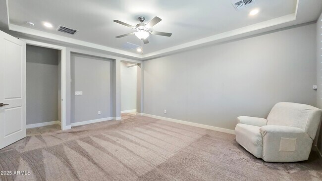 Building Photo - 18407 W Sandlewood Dr