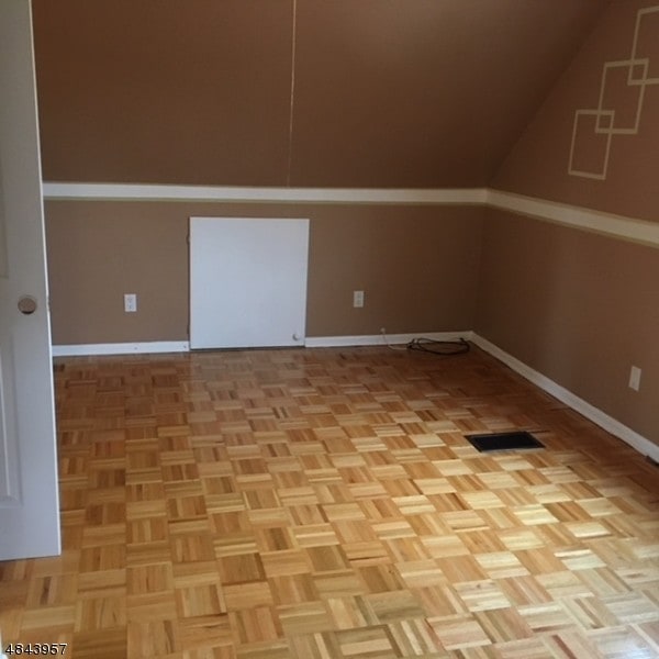 Building Photo - 15 Laurel Pl