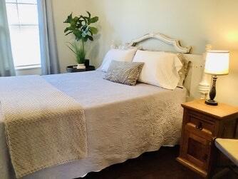 Building Photo - 1518 W Craig Pl