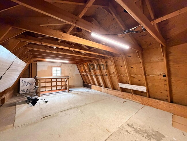 Building Photo - 425A Sherman Dr