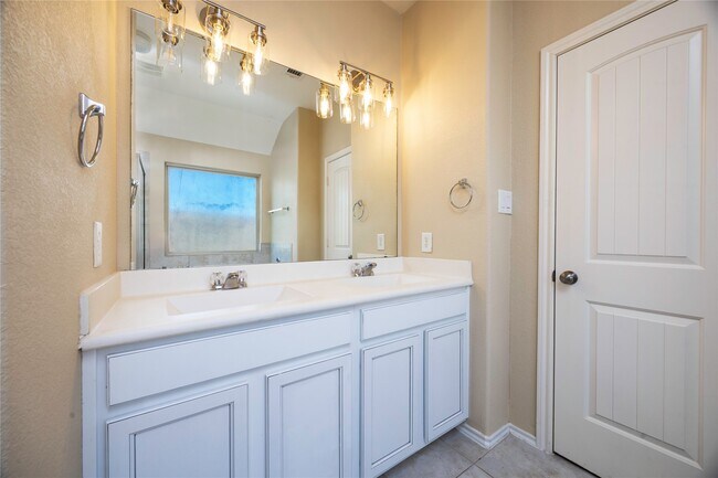 Building Photo - 3610 Carolina Canyon Ct