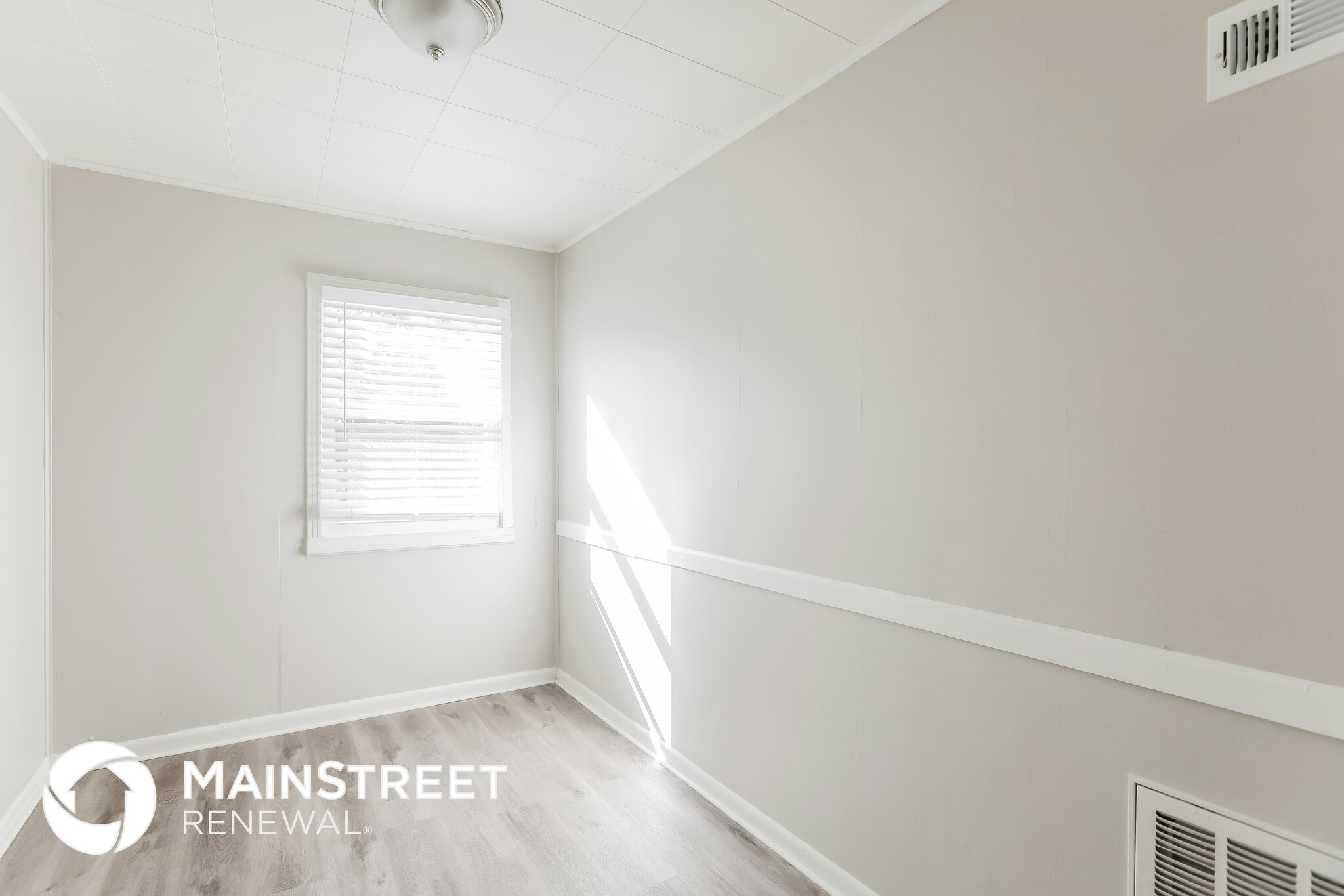 Building Photo - 2307 NE 59th St