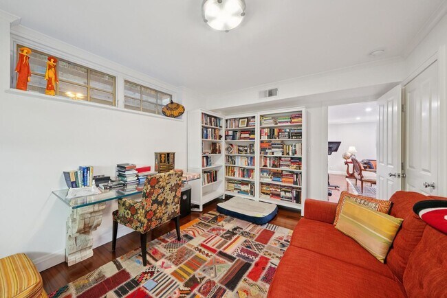 Building Photo - Beautifully Appointed 7-Bedroom Home with Lush Garden Setting in Palo Alto