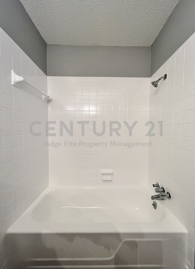 Building Photo - Beautifully Updated 5/3/2 in Fort Worth For Rent!