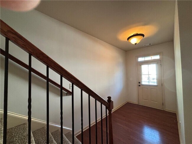 Building Photo - 800 Village Field Ct NW