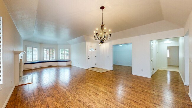 Building Photo - 7971 Oakmont Dr