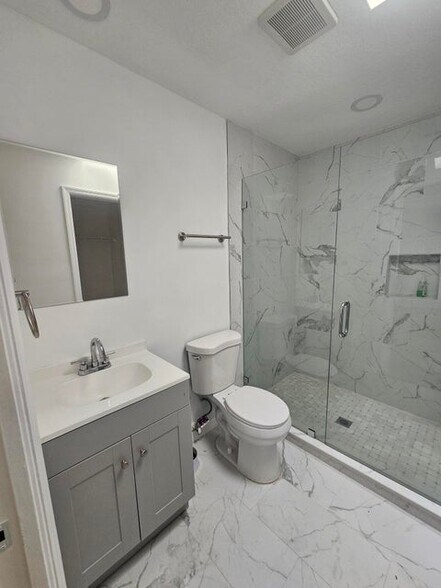 Building Photo - 1406 36th Ave