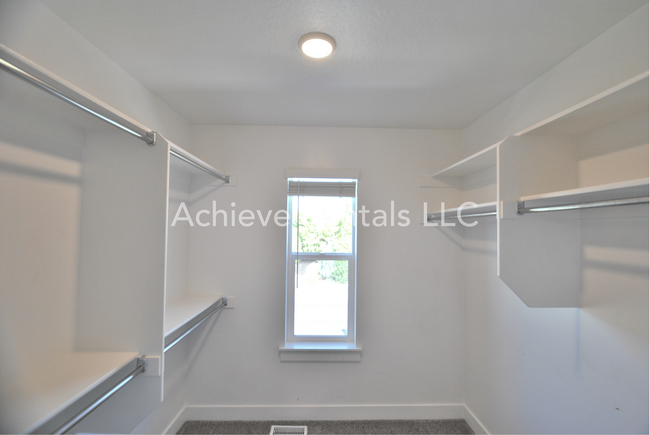 Building Photo - 1183 W 1820 S