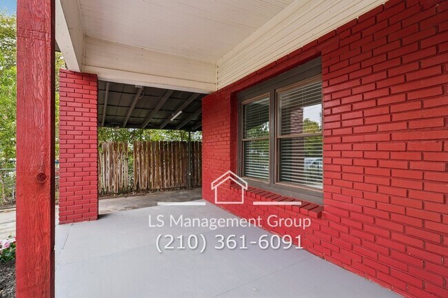 Building Photo - 622 Denver Blvd